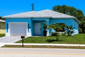 *SuperHost* RH Style Beach House, 8min to Ocean - Image 2