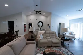 Auburn's Hideaway - Image 4