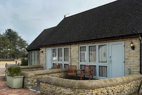 Private En-suite Double Room near Bicester - Image 2