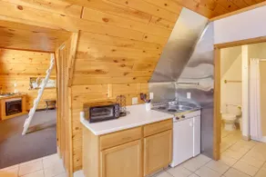 Cozy Keystone Cabin: Hot Tub, 3 Mi to Mt Rushmore! - Image 5