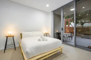 Zetland near Shops & Train with Gym&Pool for 6ppl - Image 4