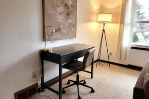 The Gwen | 2BR Apt, Fenced Yard, Pets, <3mi Mayo - Image 5