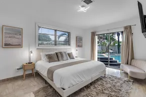 Heated Pool Tropical Backyard 3 Bedrooms 12 min to the Ocean - Image 4