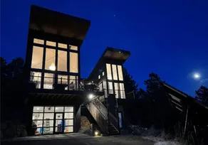 Getaway Cabin W/ Stunning View - Image 3