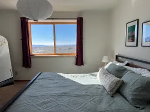 Modern Taos retreat with private steam shower - Image 4