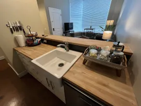 Downtown 1st Floor Apt: Walk to Breweries, Food - Image 5