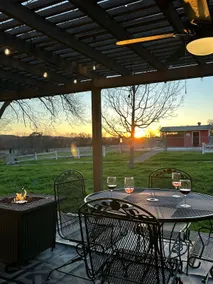 Family-Friendly Ranch, King Suite, Fire-Pit &Grill - Image 2