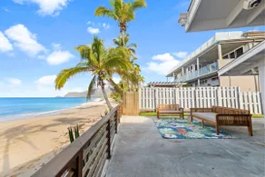 Beachfront Oasis in Māʻili, Oahu - Image 5