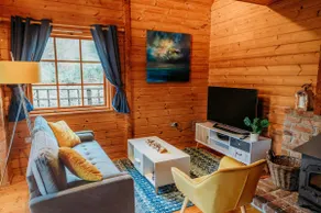 Finlodge- Pet-Friendly Scandinavian Cabin - Image 4