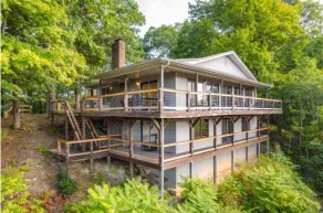 Welcome to your Dream Lake Home - Image 2
