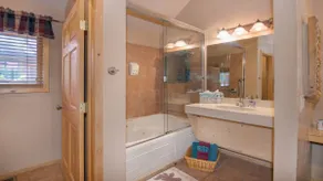 Shadow Mtn Lodge - Cabin 302 - Whirlpool-Fireplace - Image 3