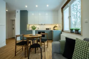 Zegrze Lake Apartament MONOLITH z widokiem jeziora i prywatnym parkingiem - Image 2
