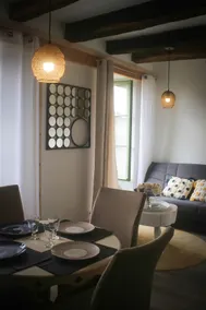 Bright 35 m² apartment in the city center - Image 2