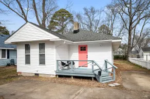 Buckroe Beach House~Walk to Beach / Only 3 Blocks! - Image 2