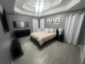 Home in McAllen - Image 4