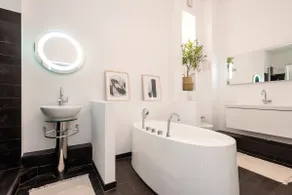 Quiet, Urban and Spacious Loft - Image 5