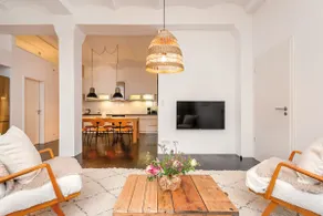 Quiet, Urban and Spacious Loft - Image 2