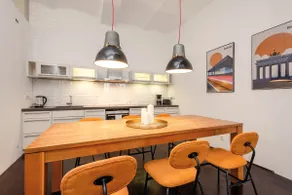 Quiet, Urban and Spacious Loft - Image 3