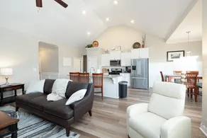 3/2 Covington home near studio - Image 3