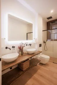 Dulcinea Space | 2 Bedrooms | Billiards & WiFi | Downtown - Image 3