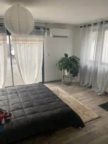 Independent studio, shared garden and pool - Image 3
