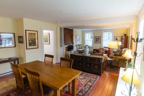 Artistic Historical home, walkDT - Image 2