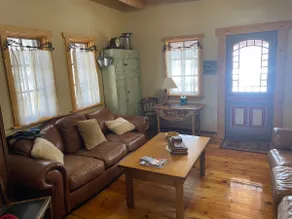 Spring City Cabin - Image 2
