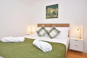 Chapel House by YourStays - Two bed cottage in Market Town of Sandbach, high end finish - Image 3