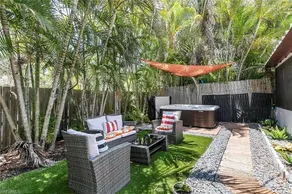 Naples Little Oasis - Image 3