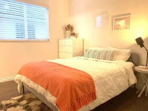 Comfy Fully Private Retreat | steps to bus & YVR - Image 4