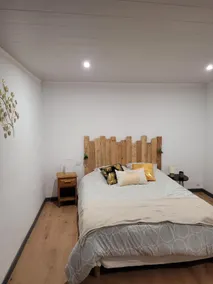 Fully renovated apartment - Image 3
