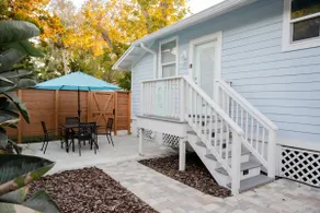 Seahorse Studio (Very Walkable + Free Parking) - Image 3