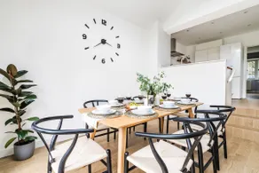 Cozy 3 Bedroom Terrace Cottage in Epsom - Image 2