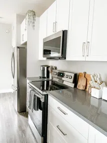 Cozy, Home in Langford - Image 5