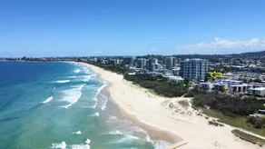 Stylish Tasteful Maroochy Escape - Image 5