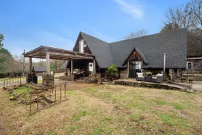 Log Cabin/100 acres/One of a kind/Wifi-Cuddly Cow - Image 2