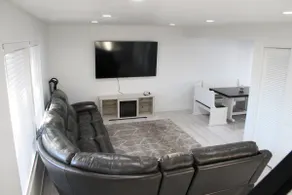 Explore Utah. 3 Bed 2.5 Bath - Image 3
