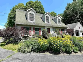 Spacious Mountain Home - Image 2