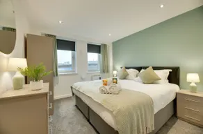 All Saints 4B Cosy City Break Staycation Retreat - Image 3