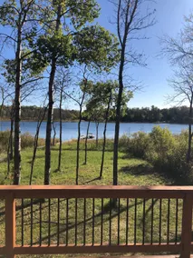 Lakeshore Ossawinnamakee Cabin - Image 4