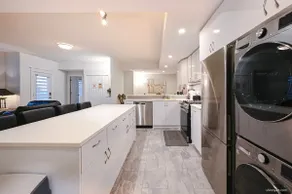 Modern Stylish 2BDR 2BATH Suite - Image 2