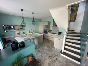 Comfortable 4 bedroom townhouse - Image 2