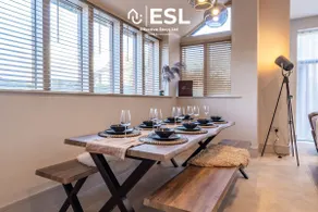 Stunning 4 bedroom home - Image 5