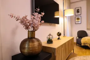 Luxury Infusion by HOME Apartments - Free Parking - Image 5