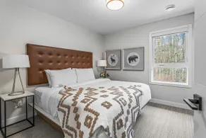 Spacious 3BR Haven in Scenic Canmore - Image 4