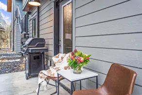 Spacious 3BR Haven in Scenic Canmore - Image 5