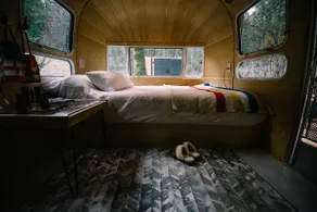 Land Yacht AirDream - w/ Hot tub & Creek access - Image 4