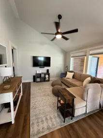 Downtown Bungalow -king suite, laundry, coffee bar - Image 3