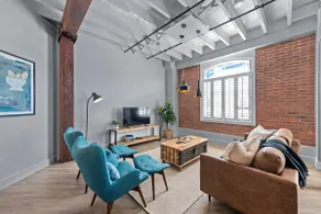 Luxurious Woolstore Living! ~teneriffe - Image 2