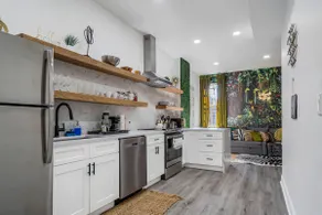 Jungle Dream Loft! 3 Bed/ Wine/ Balcony/ Parking! - Image 5